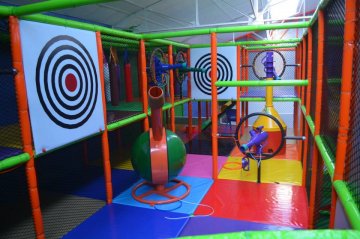 Kaviareň s detským ihriskom